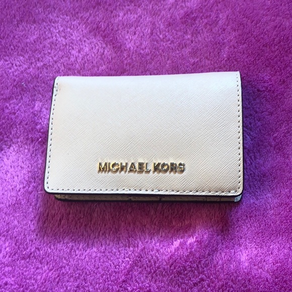 NWT Michael Kors Wallet - Picture 1 of 7